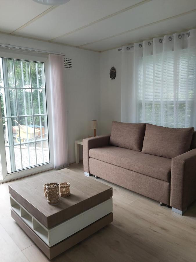 אויסטרוויק Bospareltjes Luxe Chalets Alleen Voor Recreatie מראה חיצוני תמונה
