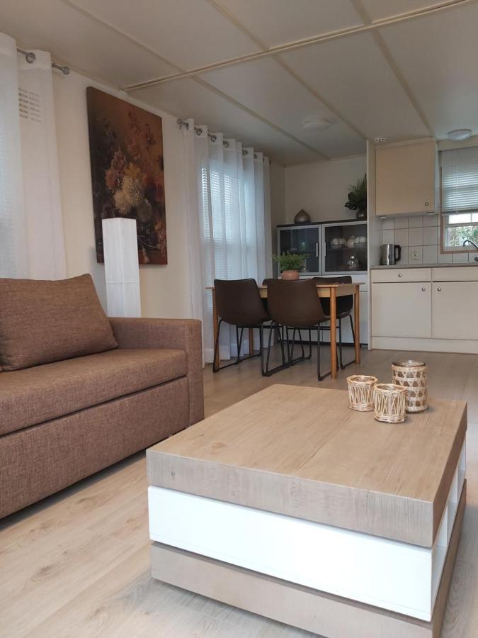 אויסטרוויק Bospareltjes Luxe Chalets Alleen Voor Recreatie מראה חיצוני תמונה