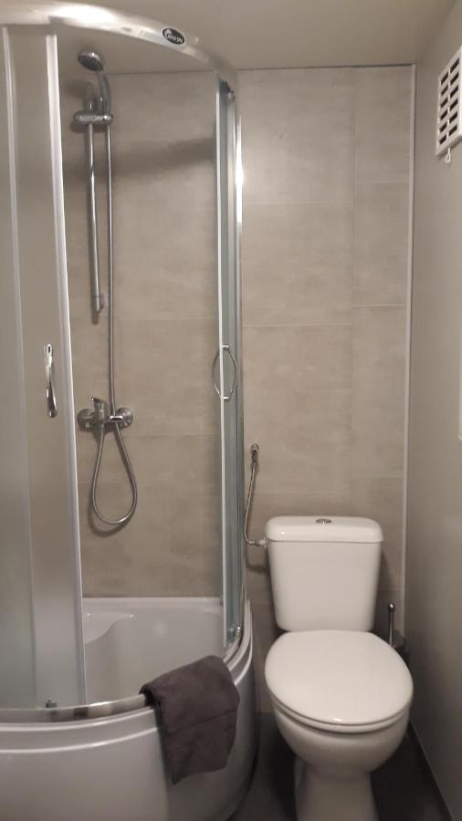 אויסטרוויק Bospareltjes Luxe Chalets Alleen Voor Recreatie מראה חיצוני תמונה